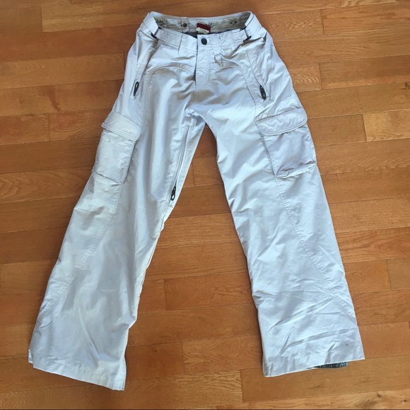 Oakley women’s snowboarding pants xs great deal! - Picture 1 of 14